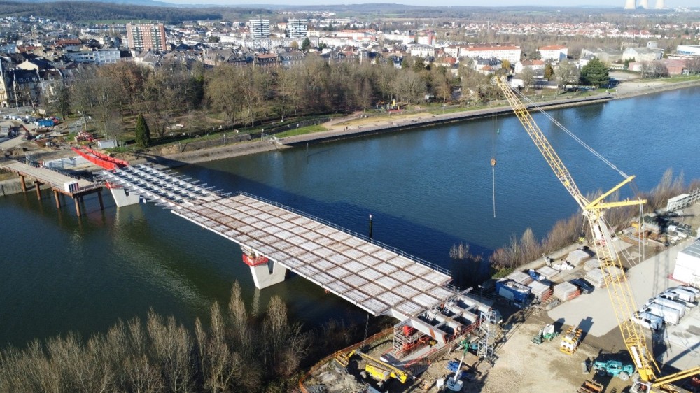 Pont sur la Moselle à Thionville